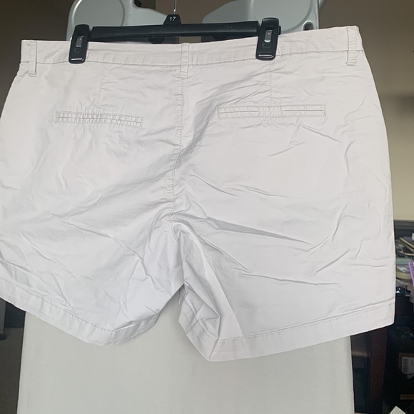Old Navy shorts - Picture 2 of 3